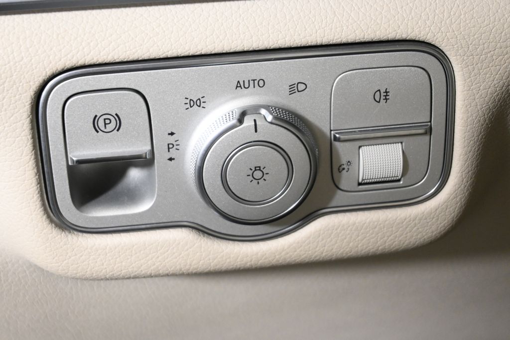 Thumbnail: 2023 Mercedes-Benz GLE - 26