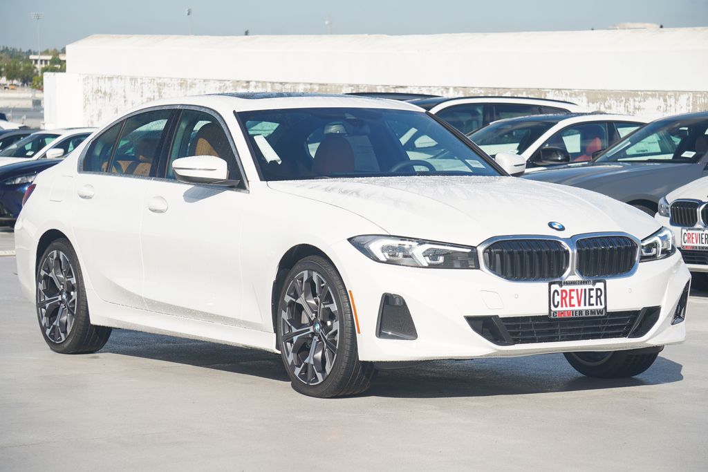 Thumbnail: 2026 BMW 3 Series - 3