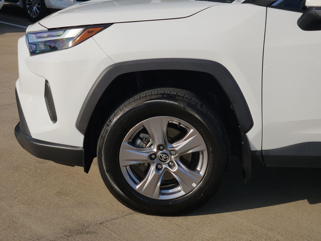 2023 Toyota RAV4 XLE - 7