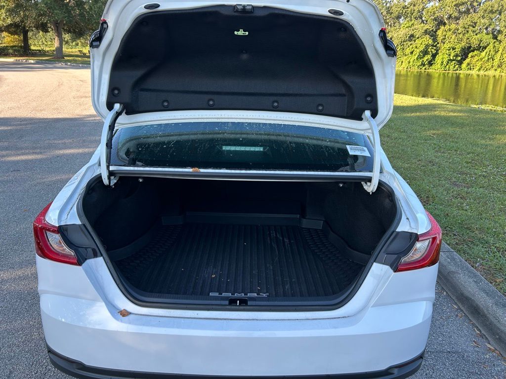 Thumbnail: 2025 Toyota Camry - 10