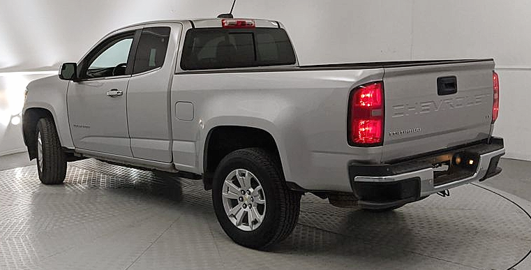 View vehicle photo 4