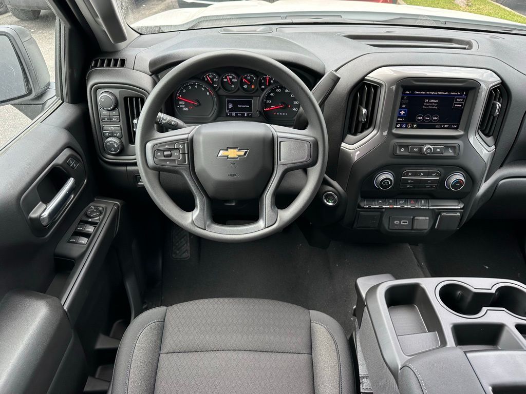 2024 Chevrolet Silverado 1500 Custom 17