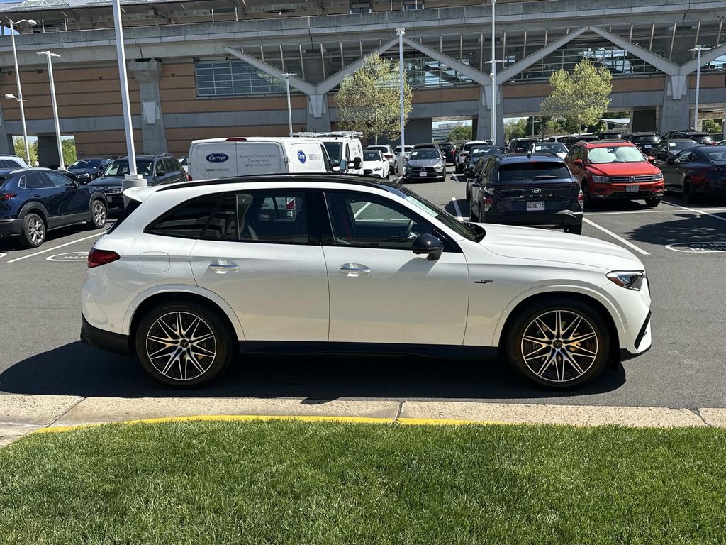 Thumbnail: 2025 Mercedes-Benz GLC - 9