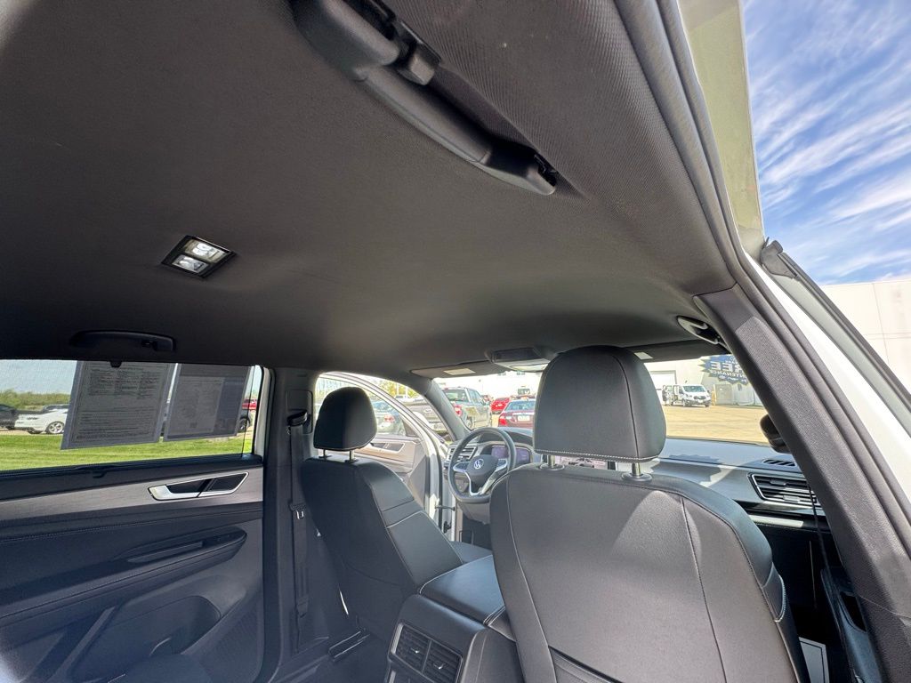 Used 2025 Volkswagen Atlas Cross Sport SUV