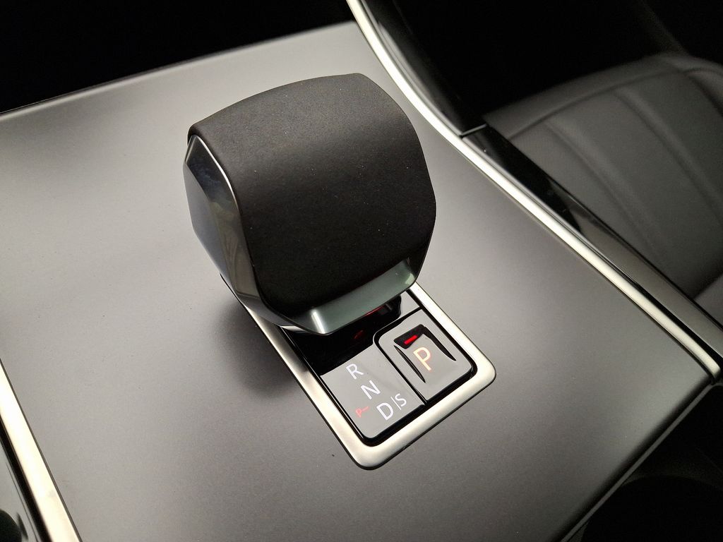 2026 Land Rover Range Rover Evoque S 10