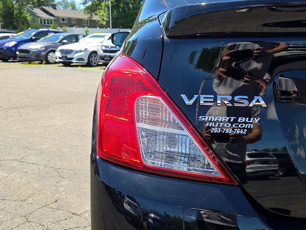 2018 Nissan Versa Sedan