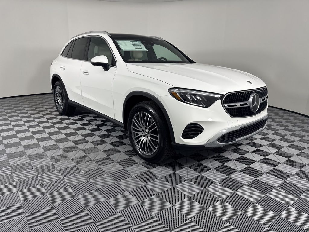2026 Mercedes-Benz GLC GLC 300 4MATIC's photo