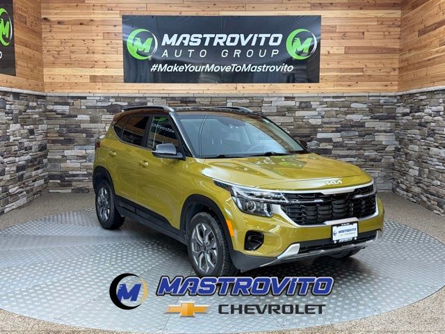 Valais Green/Black Roof 2024 Kia Seltos SUV / Crossover All-Wheel Drive Continuously Variable Transmission