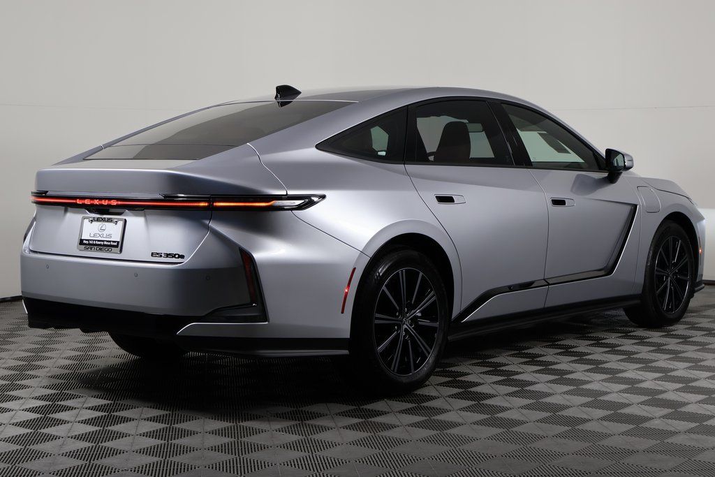Thumbnail: 2026 Lexus ES - 2