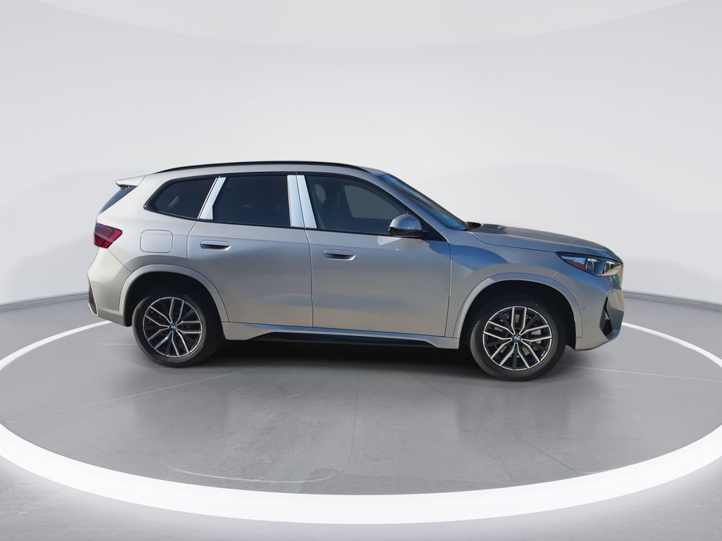 2025 BMW X1 xDrive28i 9