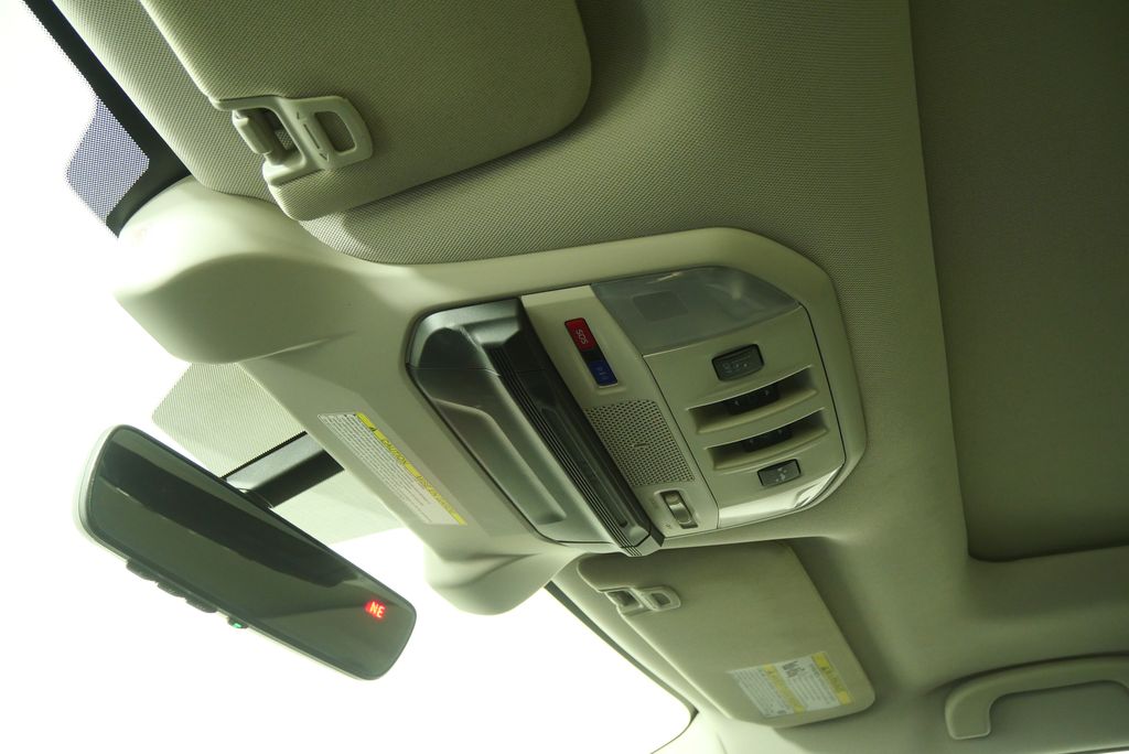 Thumbnail: 2022 Subaru Ascent - 21