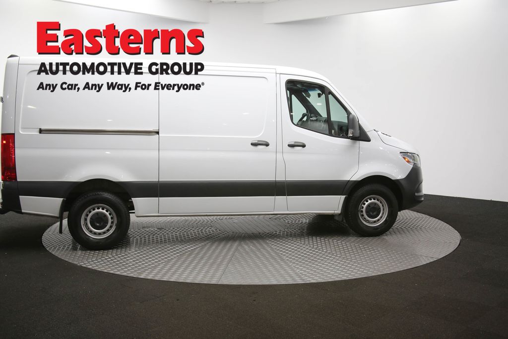 Used 2019 White Freightliner Base image 39