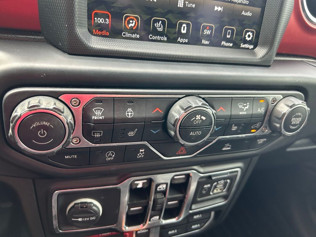 Thumbnail: 2022 Jeep Gladiator - 24