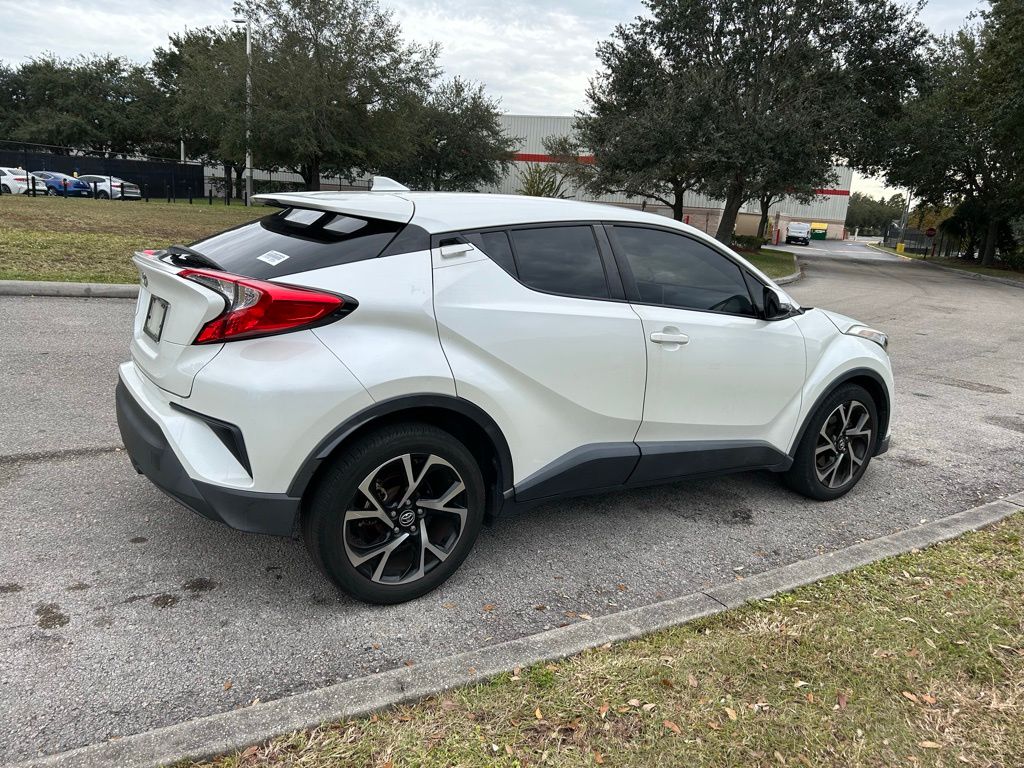 Thumbnail: 2018 Toyota C-HR - 5