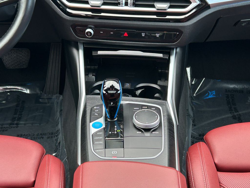 Thumbnail: 2023 BMW i4 - 27