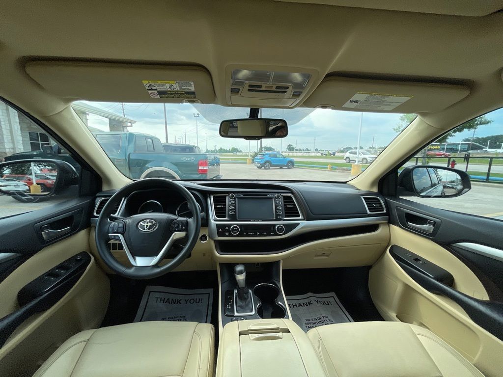 2016 Toyota Highlander XLE V6 Blue at Gullo Toyota