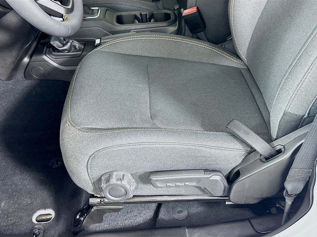 Thumbnail: 2024 Jeep Gladiator - 19