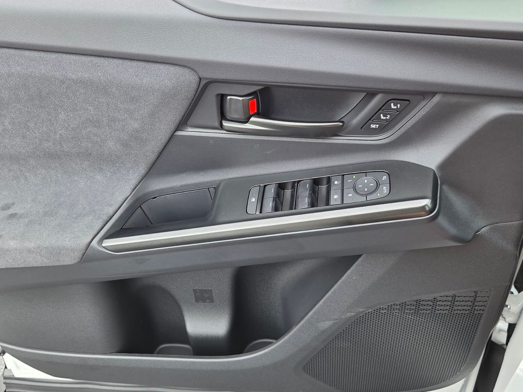 New 2026 Toyota C-HR SUV