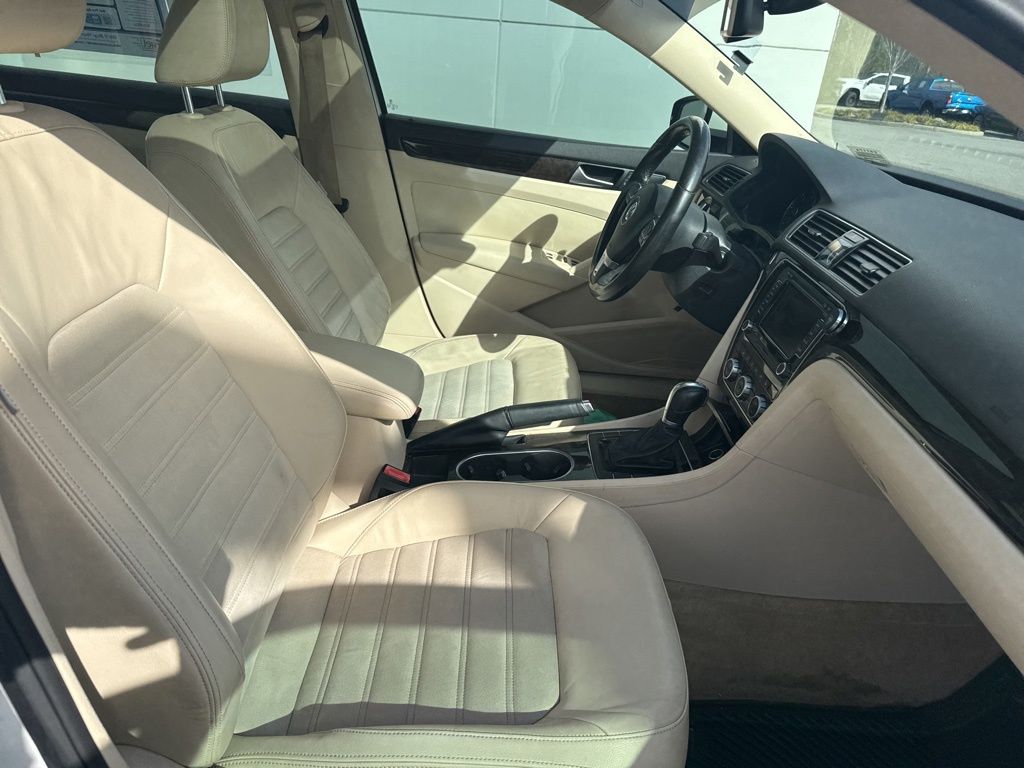 2015 Volkswagen Passat 2.0L TDI SEL Premium