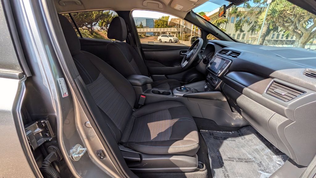 Used 2022 Nissan Leaf S 4D Hatchback