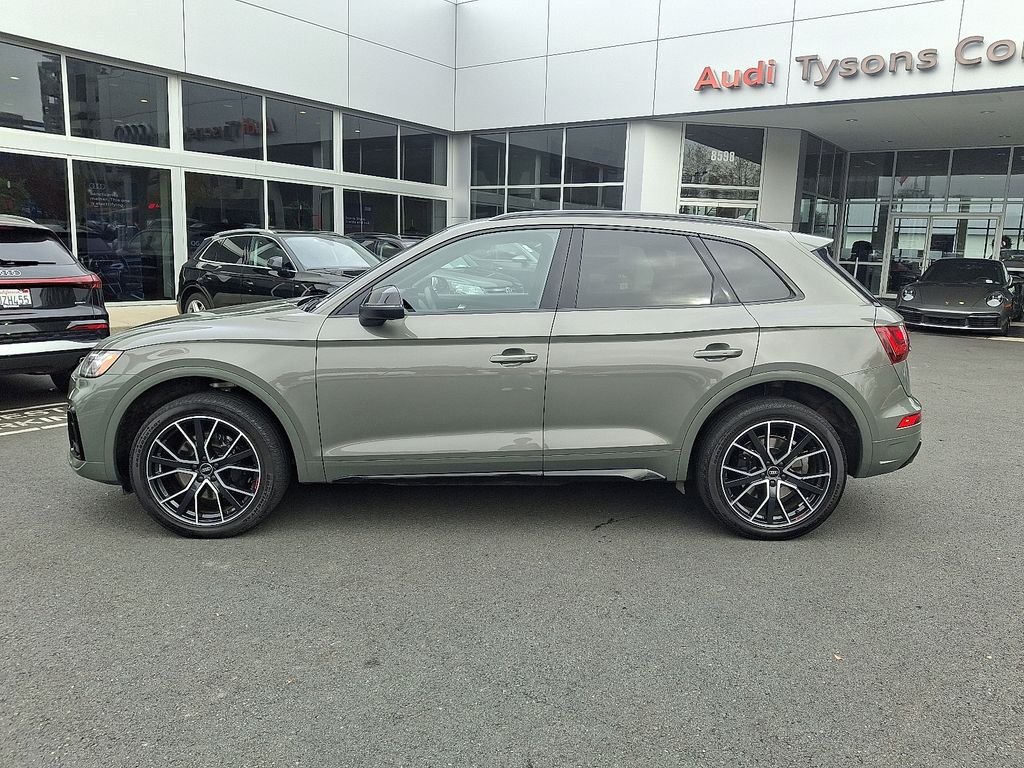 Thumbnail: 2023 Audi SQ5 - 7