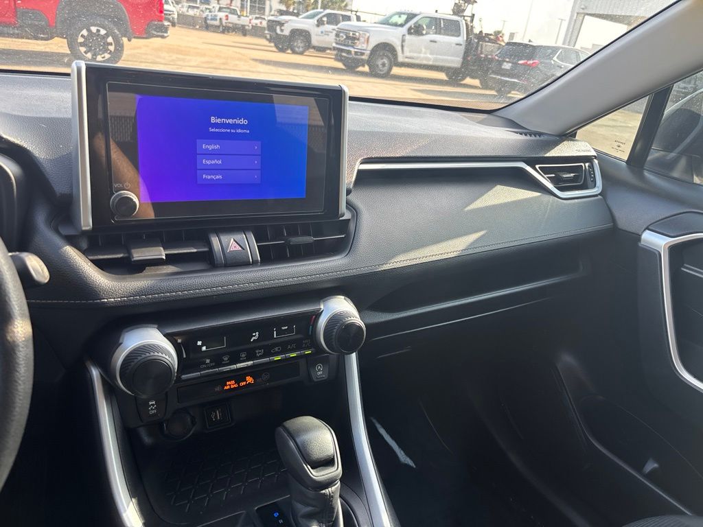 2024 Toyota RAV4 LE - 11