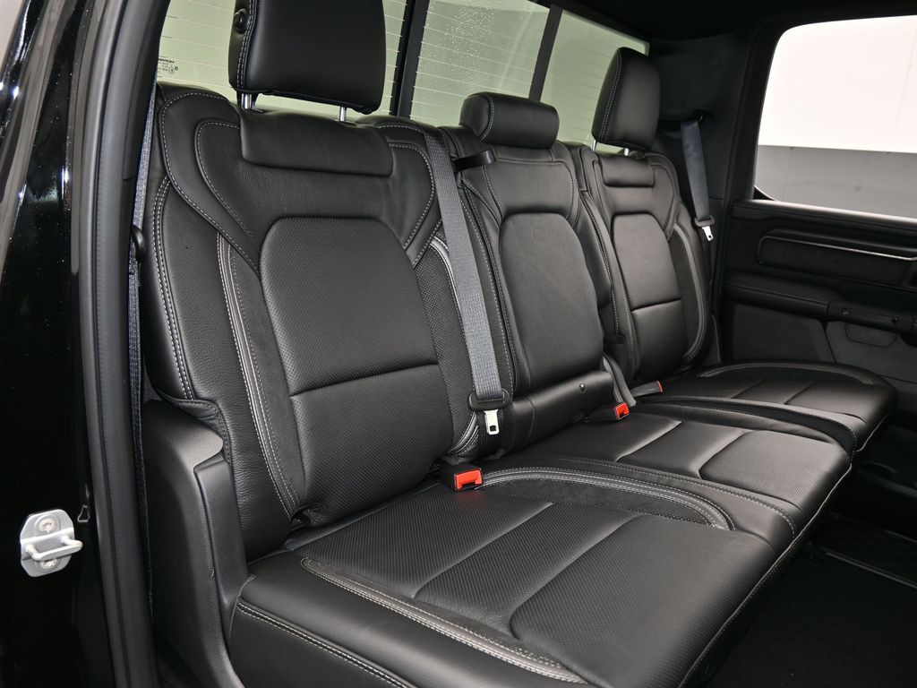 New 2026 Diamond Black Crystal Pearlcoat Ram RHO image 42