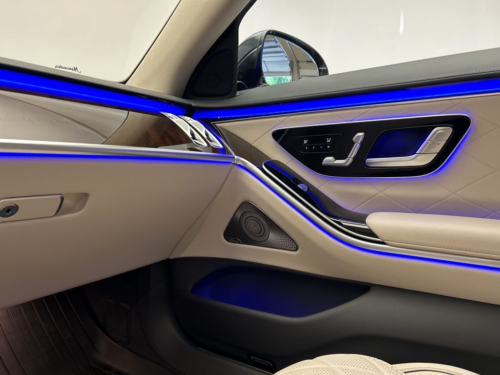 Thumbnail: 2025 Mercedes-Benz S-Class - 20