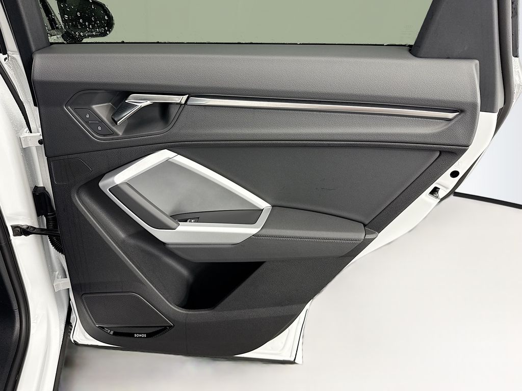 Thumbnail: 2025 Audi Q3 - 26