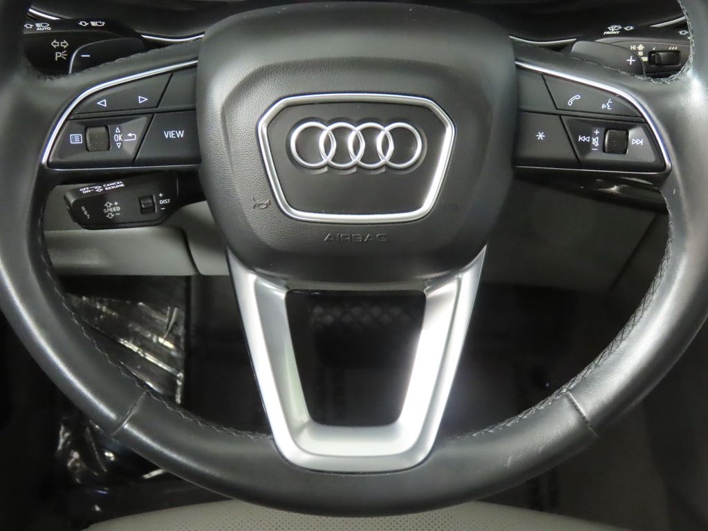 Thumbnail: 2023 Audi Q7 - 15