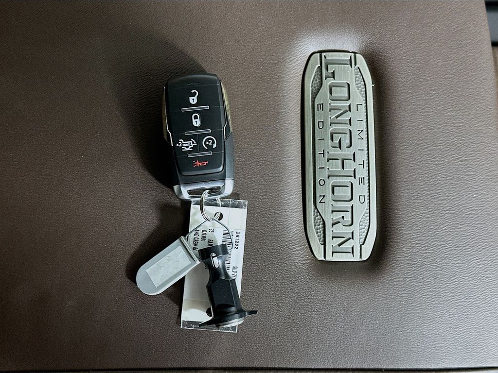 New 2026 Silver Ram Limited 14in image 20