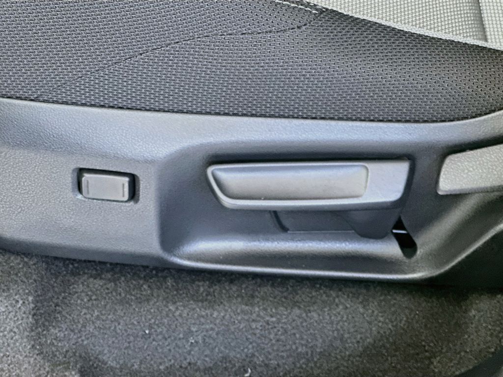 Toyota4Runner i-FORCE MAX Hybrid21