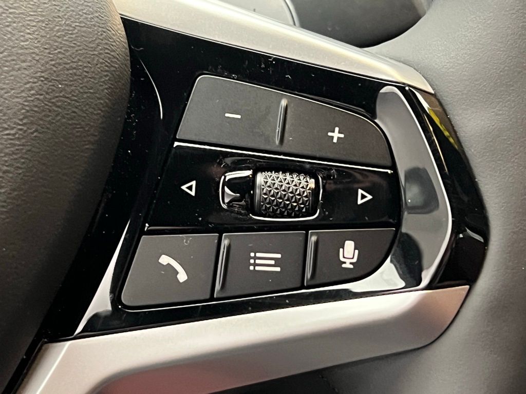 Thumbnail: 2025 BMW 3 Series - 18