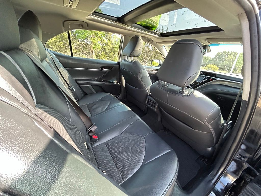 2018 Toyota Camry XSE 23