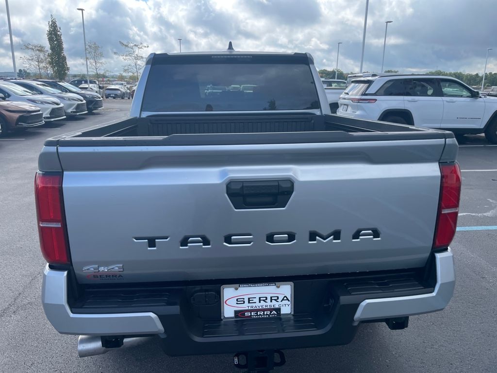 2025 Toyota Tacoma SR5 Double Cab photo 8