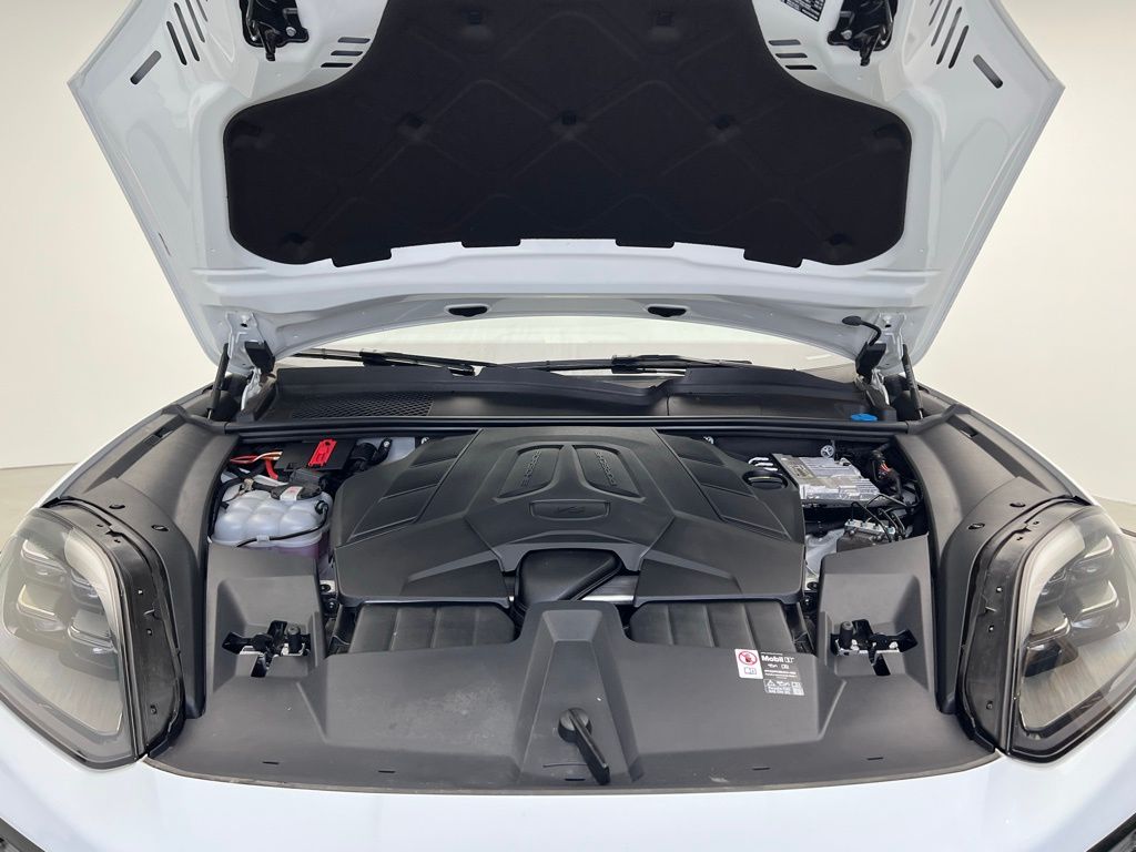 Thumbnail: 2025 Porsche Cayenne - 26