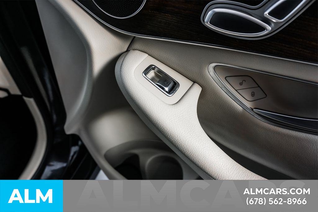 Used 2022 Gray Mercedes-Benz GLC 300 image 40