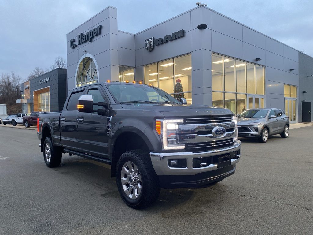 2017 Ford F-250 Super Duty Lariat Crew Cab 4WD