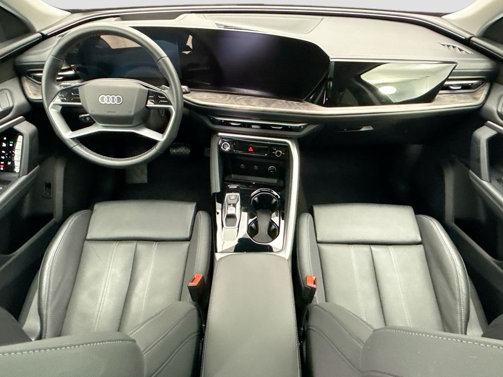 Thumbnail: 2025 Audi Q5 - 13