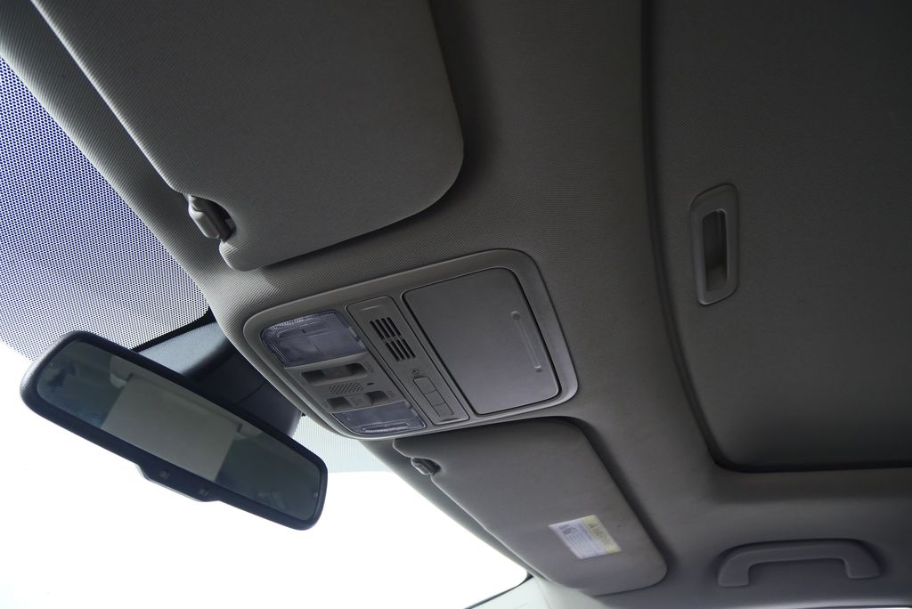 Thumbnail: 2017 Honda Odyssey - 23