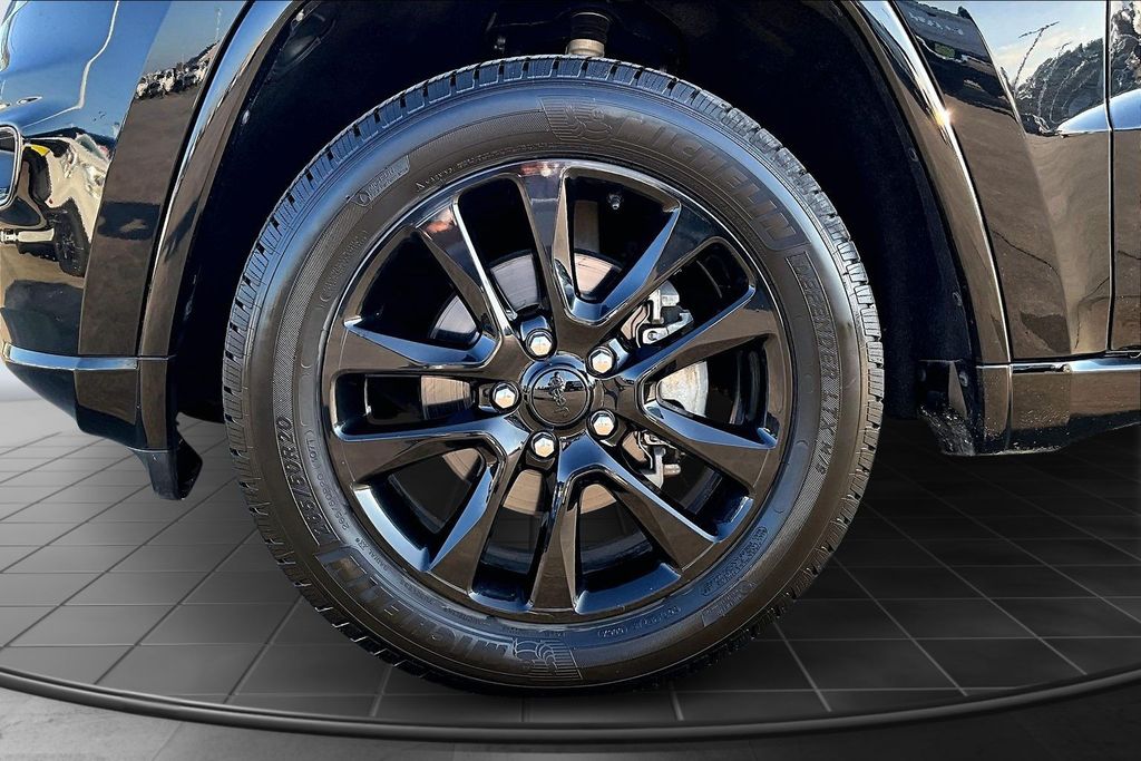 2020 Jeep Grand Cherokee Altitude Black at DeMontrond Auto Country