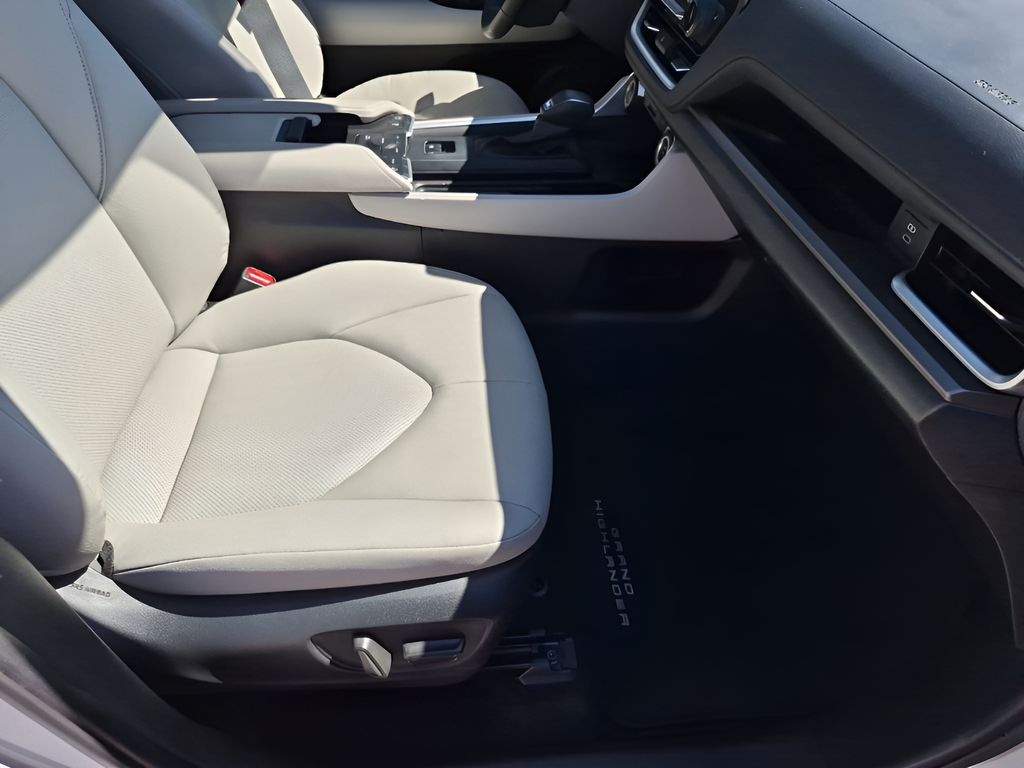 Used Car 2024 Toyota Grand Highlander  Xle For Sale Under $50,000 In Austin, Texas