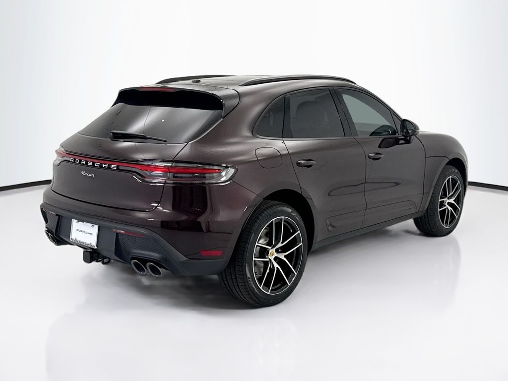 Thumbnail: 2026 Porsche Macan - 7
