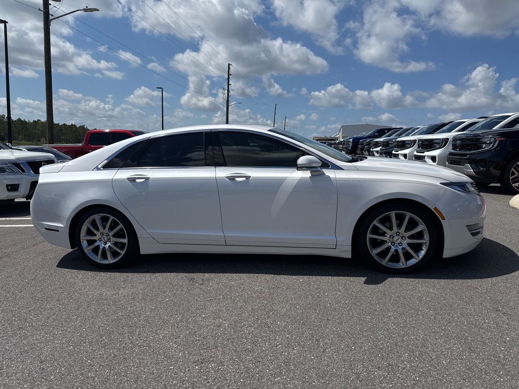 2016 Lincoln MKZ Front Wheel Drive's photo