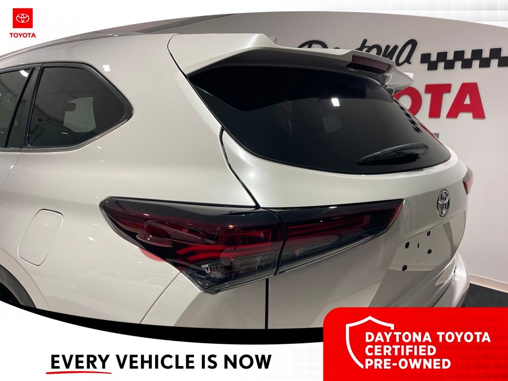 Used 2025 Toyota Highlander SUV