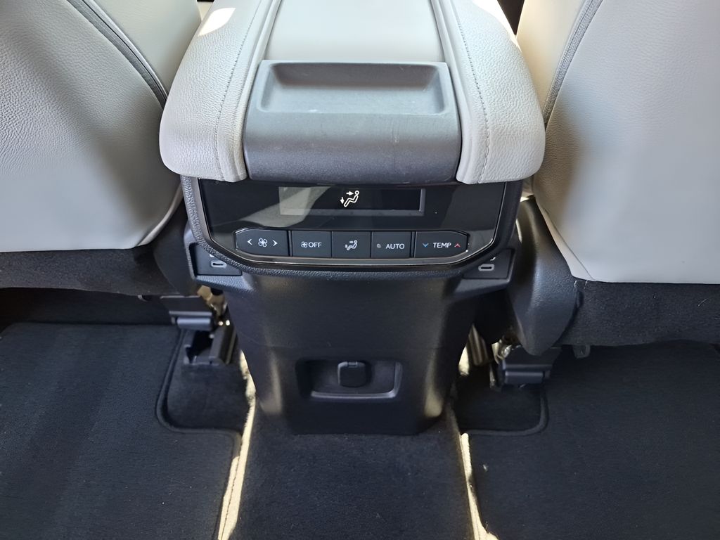 Used Car 2024 Toyota Grand Highlander  Xle For Sale Under $50,000 In Austin, Texas