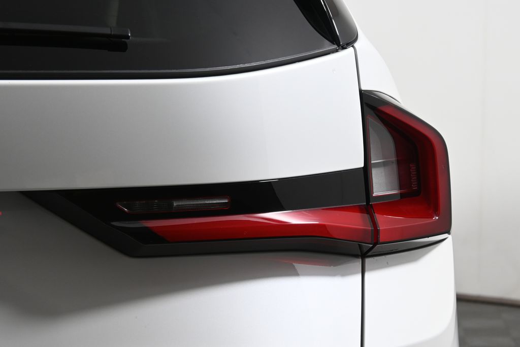 Thumbnail: 2025 BMW X1 - 13