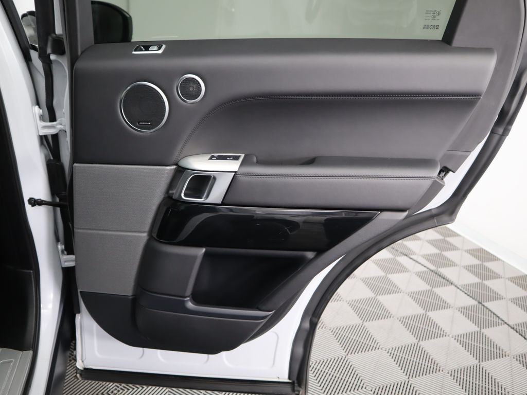 Thumbnail: 2022 Land Rover Range Rover Sport - 27