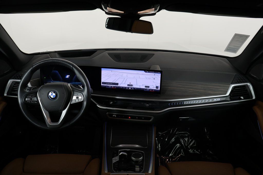 Thumbnail: 2024 BMW X5 - 8