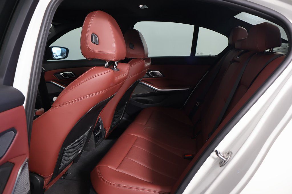 Thumbnail: 2023 BMW 3 Series - 10